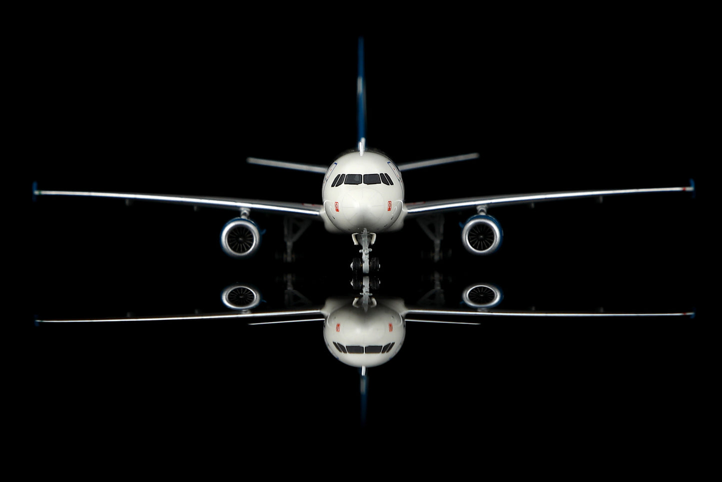 AirTran Airbus A320-233 N951LF Scale 1:400