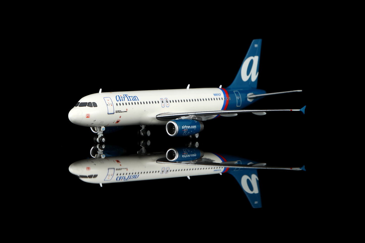 AirTran Airbus A320-233 N951LF Scale 1:400