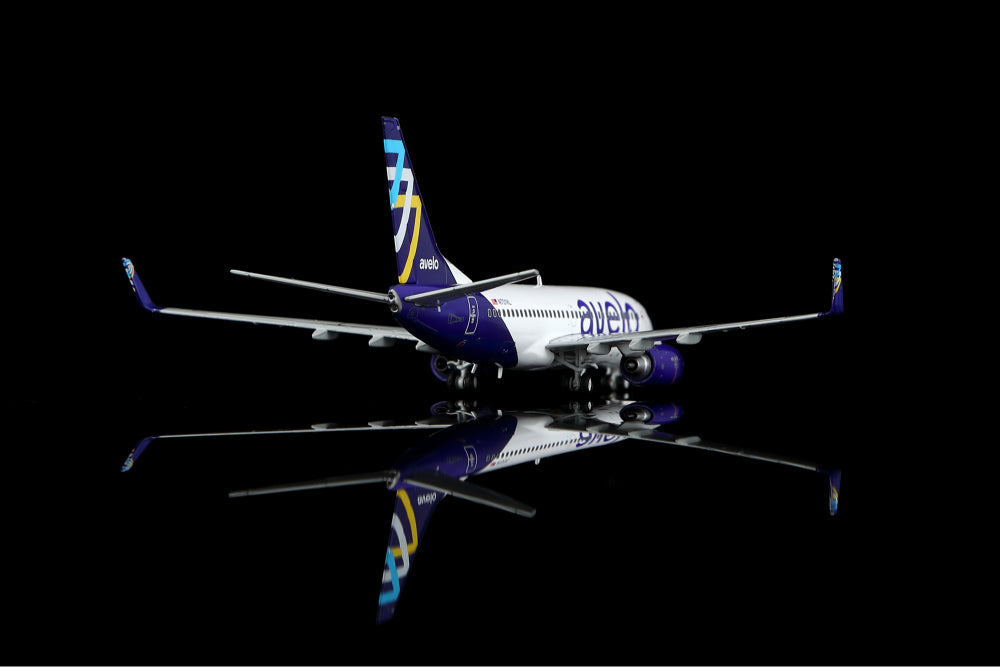 Avelo Airlines Boeing 737-700 N701VL Scale 1:400