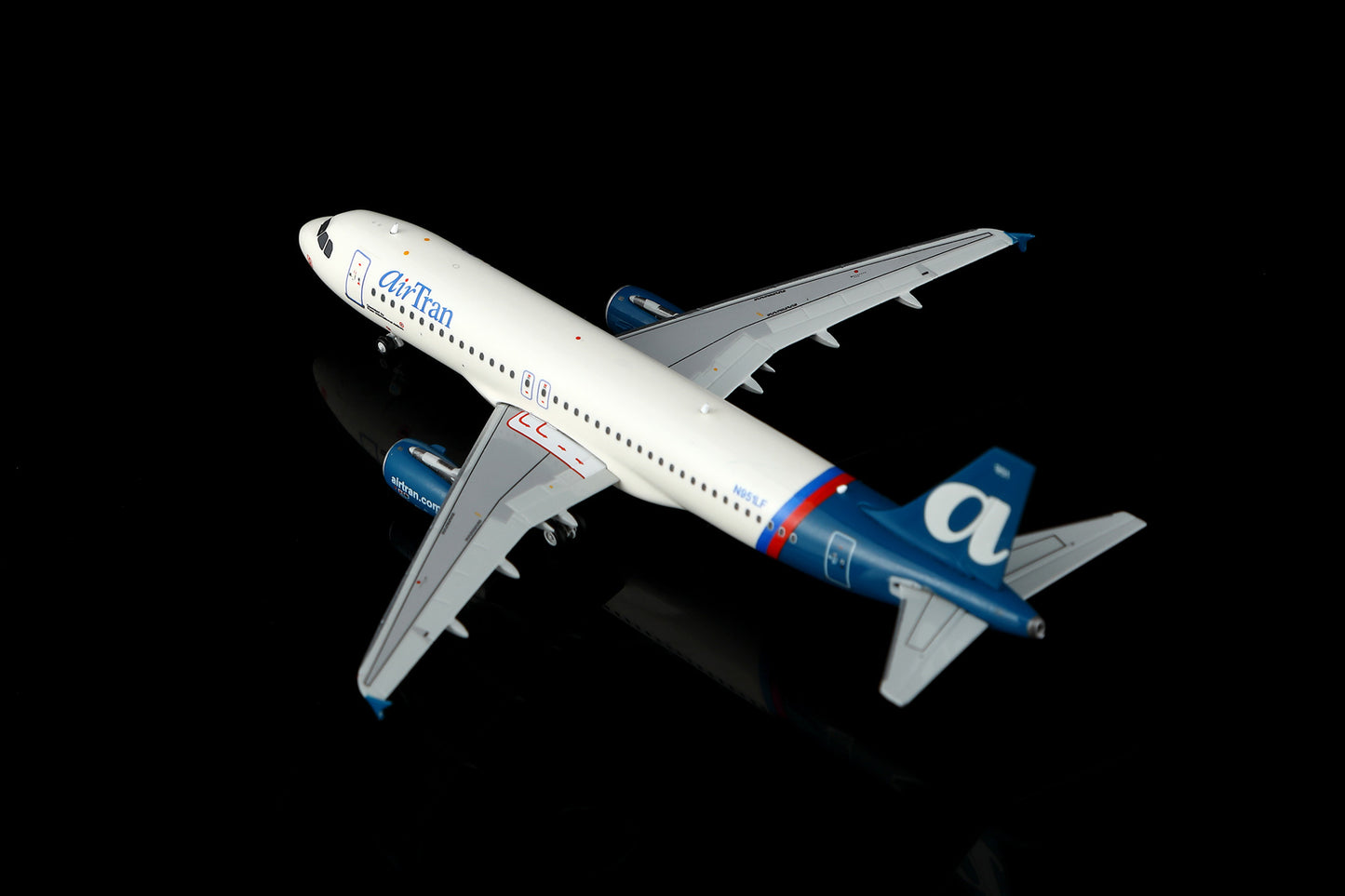 AirTran Airbus A320-233 N951LF Scale 1:400