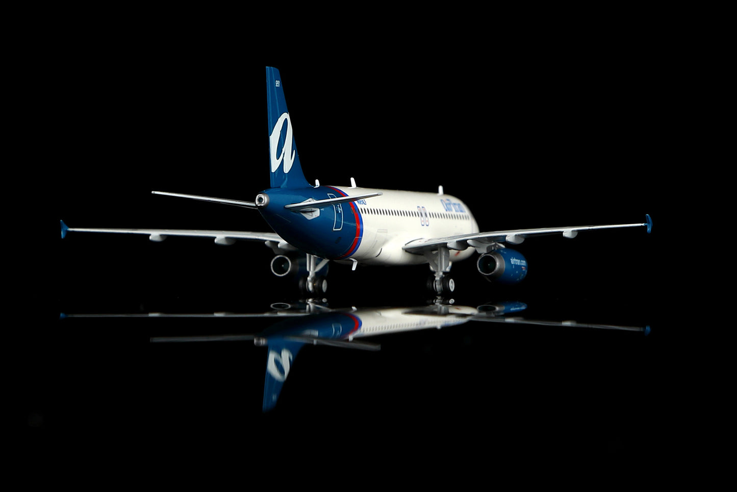 AirTran Airbus A320-233 N951LF Scale 1:400