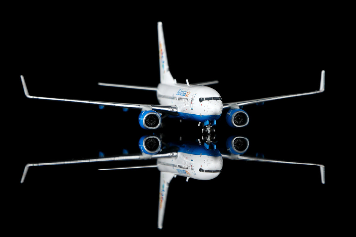 Bahamasair 73W C6-BFY Scale 1:400