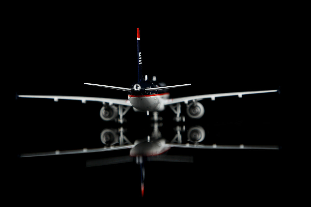 US Airways (Shuttle) Airbus A320 N105UW Scale 1:400