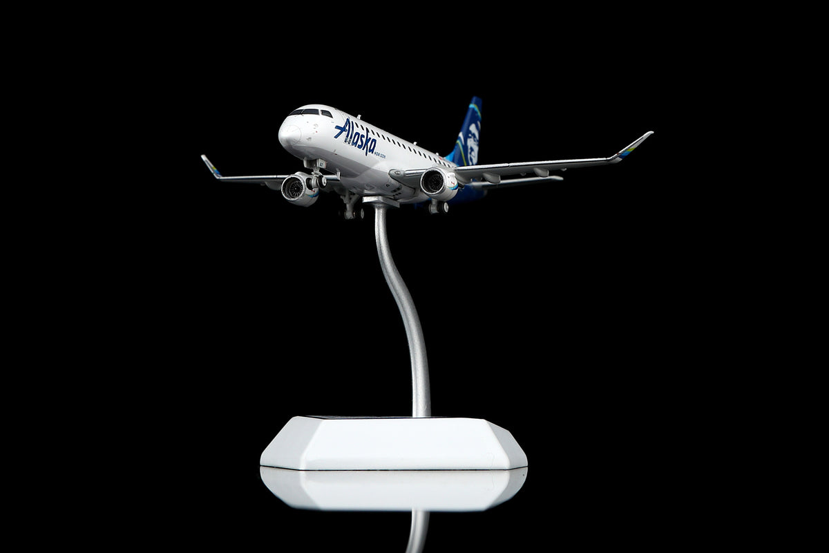 Alaska Airlines Embraer ERJ175 N627QX Scale 1:400