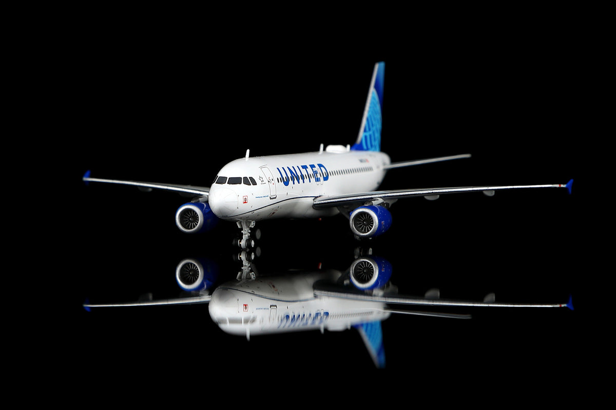 (Retailer Exclusive) United Airlines Airbus A320 N487UA Scale 1:400