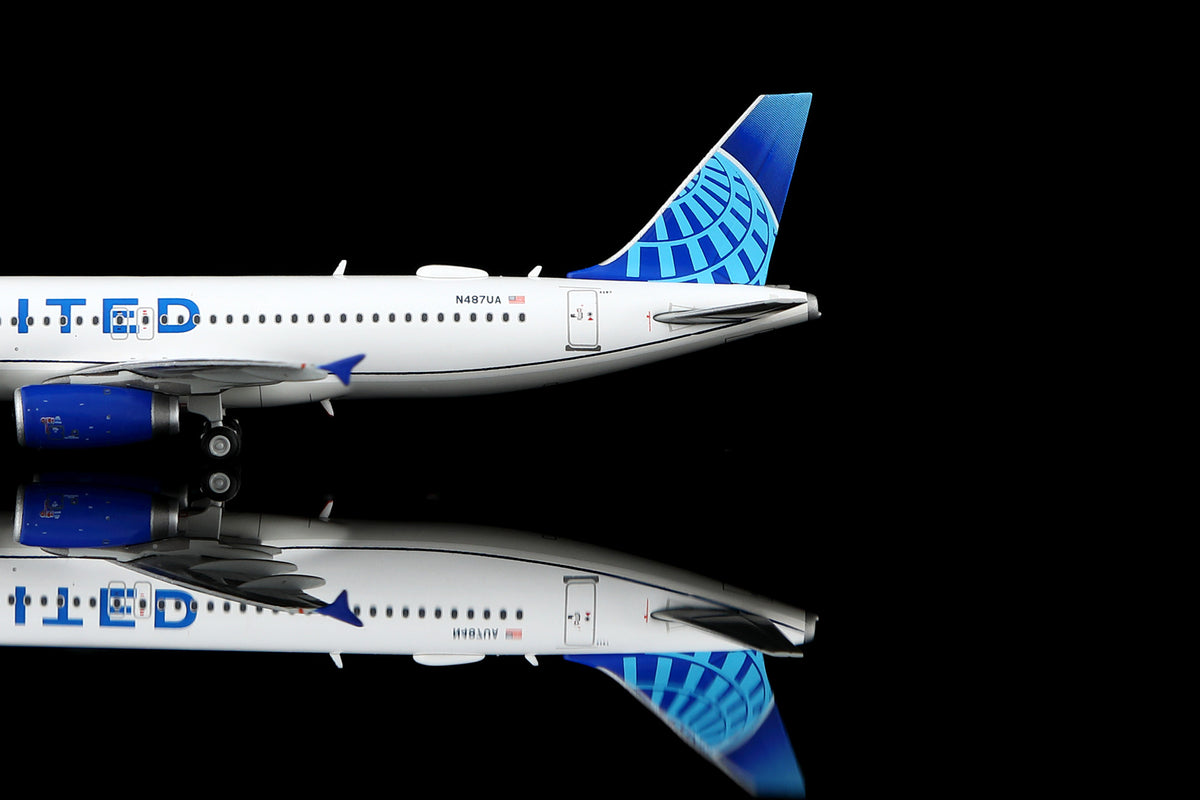(Retailer Exclusive) United Airlines Airbus A320 N487UA Scale 1:400
